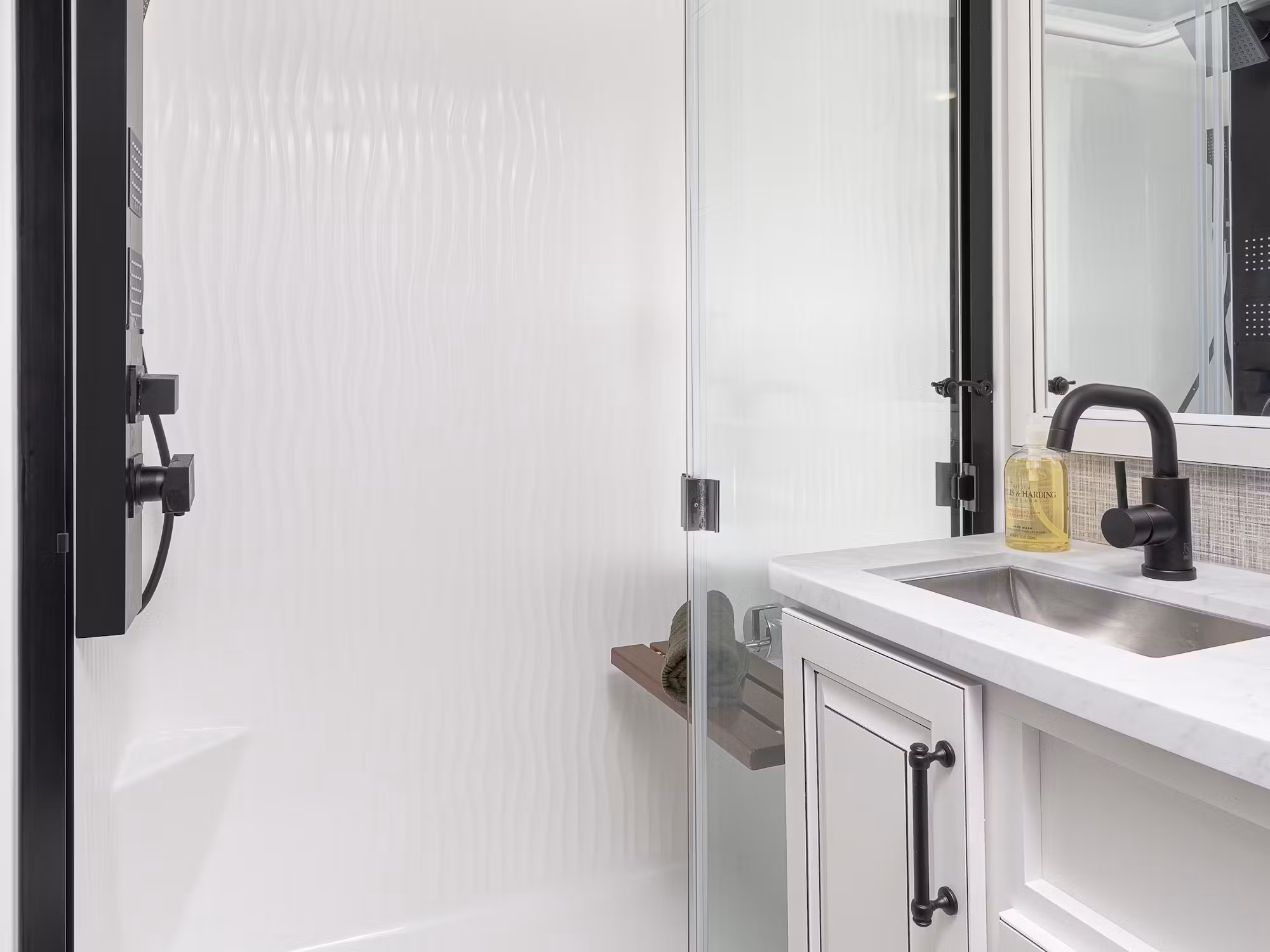 Bathroom in the Keystone Montana 3531RE